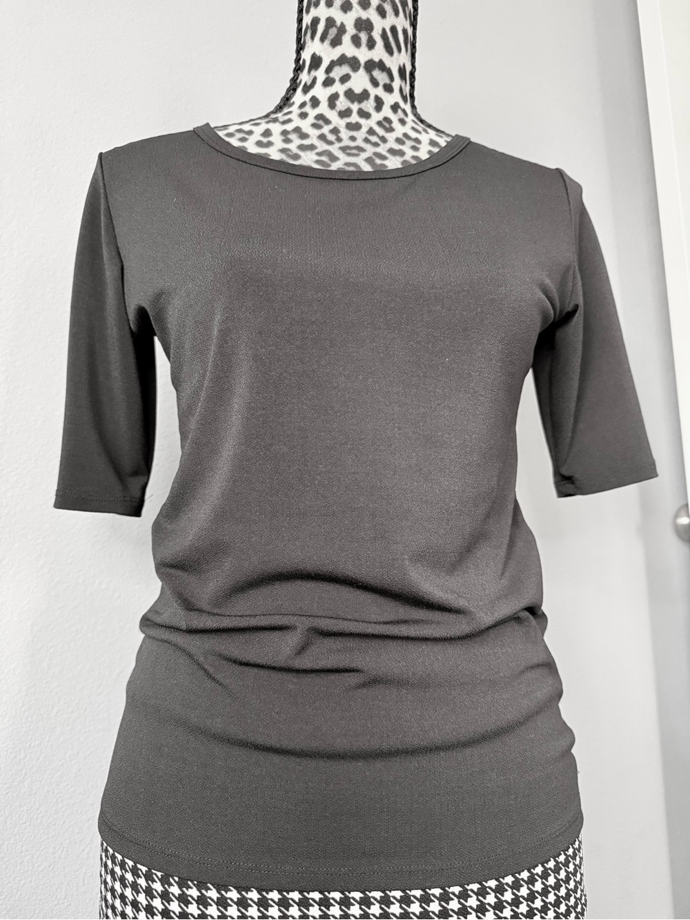 LuLaRoe Black Short-Sleeve Crewneck Top